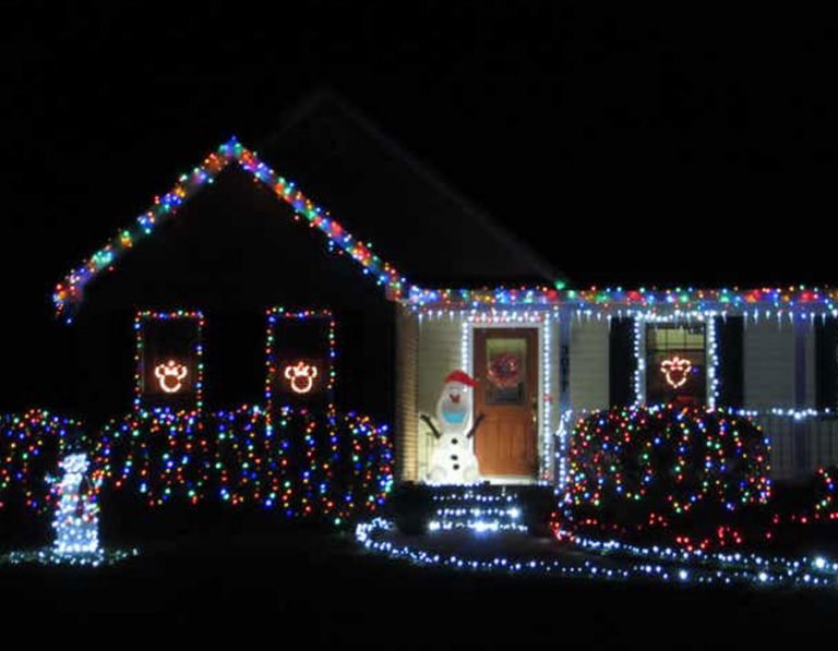 Villa Ev Yılbaşı Işık Süsleme